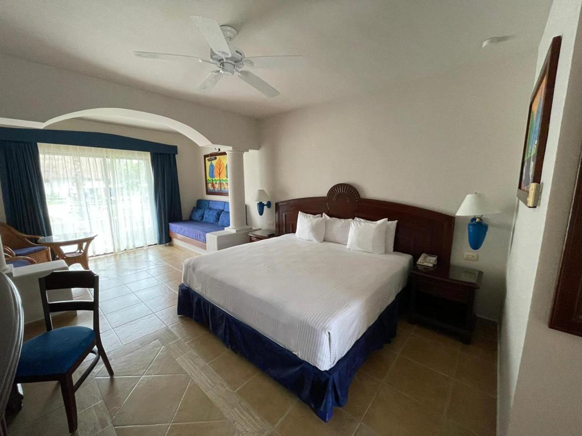 Bahia Principe Grand Tulum Ξενοδοχείο Riviera Maya Δωμάτιο φωτογραφία A room at the Iberostar Grand Hotel Paraíso