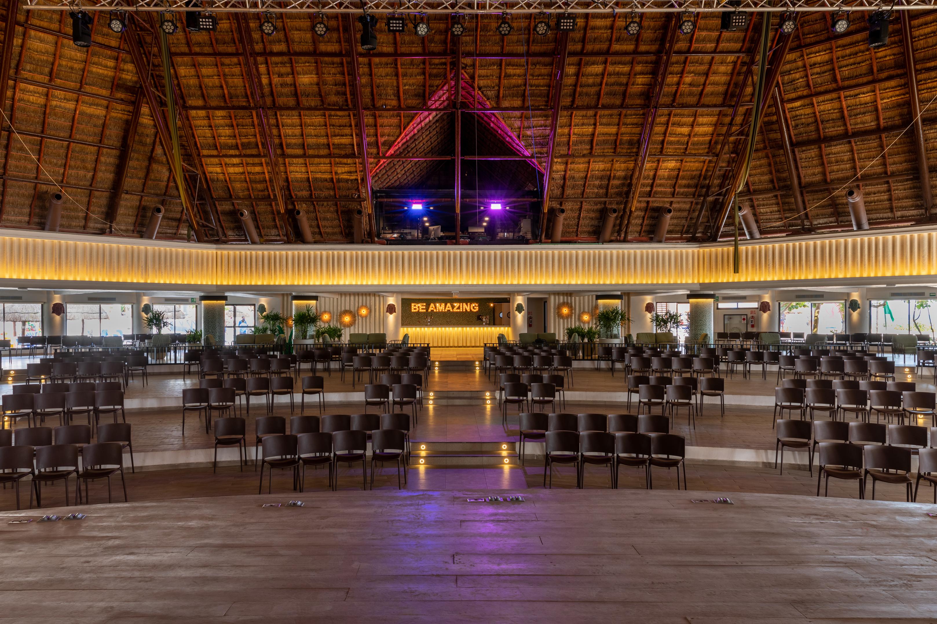 Bahia Principe Grand Tulum Ξενοδοχείο Riviera Maya Εξωτερικό φωτογραφία The interior of the main hall